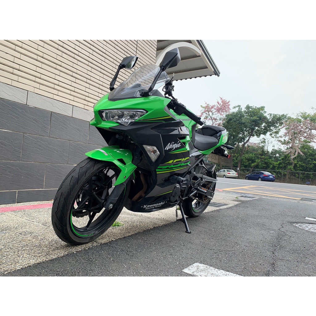 忍4NINJA400ABS二手擋車配合貸款全額貸款 白牌 黃牌 紅牌 仿賽 街車 大型重機 滿18即可辦理名片在最後一張