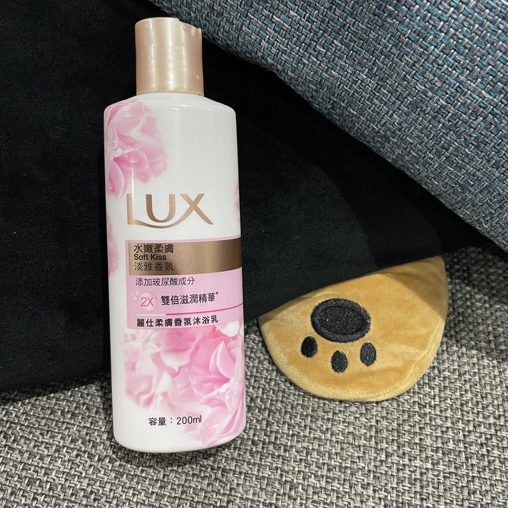 LUX麗仕 柔膚香氛沐浴乳200ml 水嫩柔膚