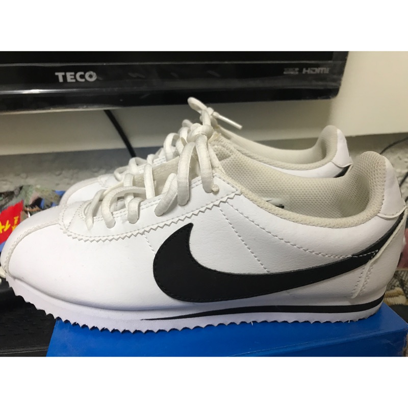 正品 nike 耐吉 阿甘鞋 白底黑勾 Nike Cortez class Amissa