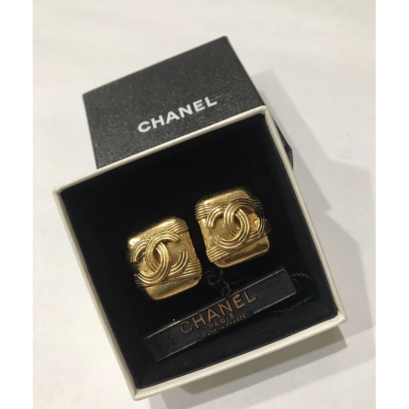 【 CHANEL】香奈兒 經典古董金色正方型雙C 夾式耳環
