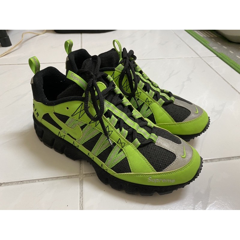 nike air humara x supreme