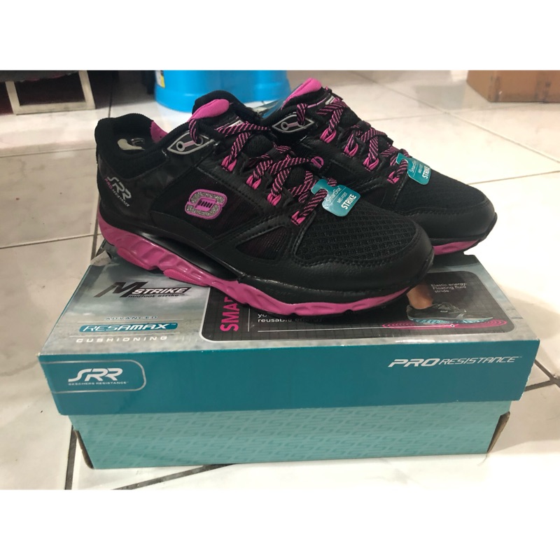 SKECHERS SRR 女款 黑色 CM24/USA7