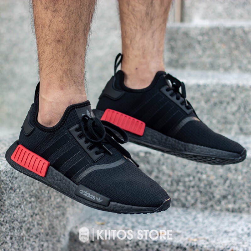 9號店Adidas NMD R1 全黑黑紅男鞋B37618 | 蝦皮購物