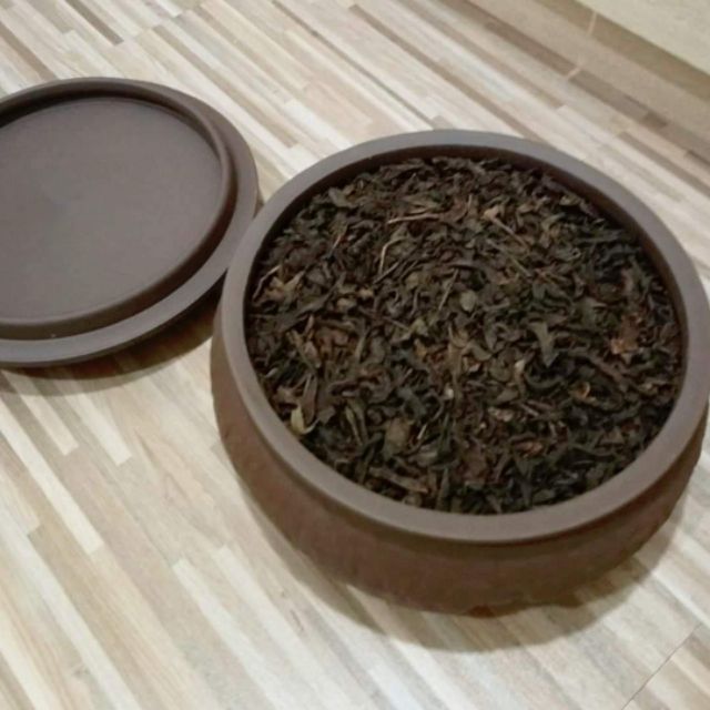 大葉散茶+紫砂罐（生茶）