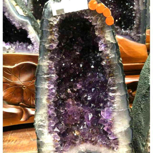 施家椪氣紫晶讚 巴西精選鈦晶洞5公斤 全實木訂製底座 紫晶洞 晶洞 巴西晶洞 紫晶洞 蝦皮購物