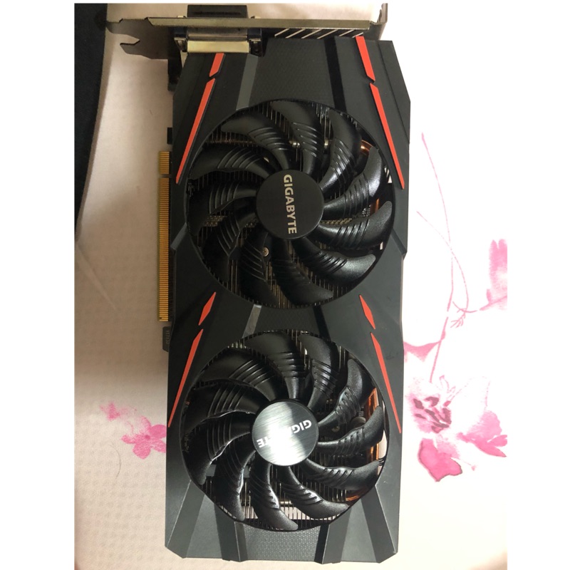 技嘉RX580 8G