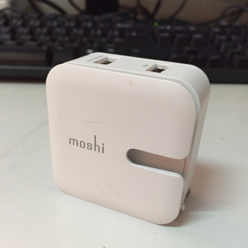 Moshi 高效能雙口充電器