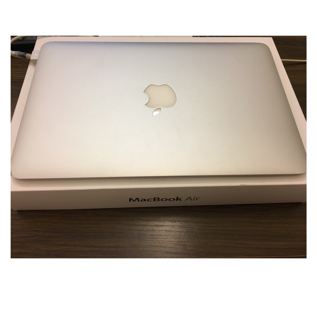 MacBook Air 11吋 客製機、i5 1.7GHz、240G SSD、8G RAM 2012年中