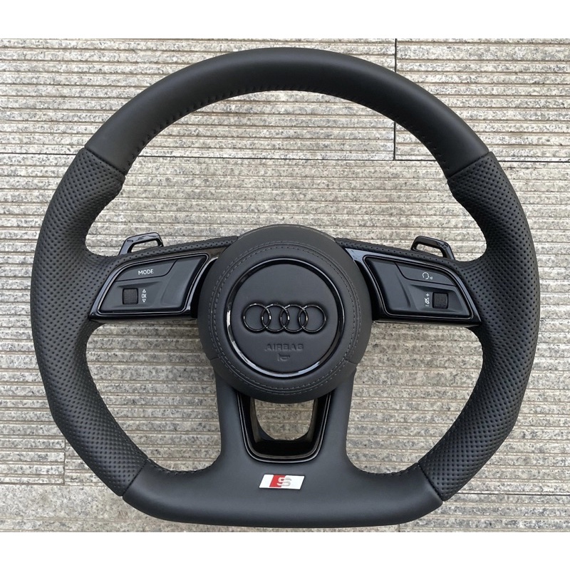 黑化板 奧迪 Audi B9 平把方向盤 （含真皮氣囊 最新款鏤空撥片）含安裝
