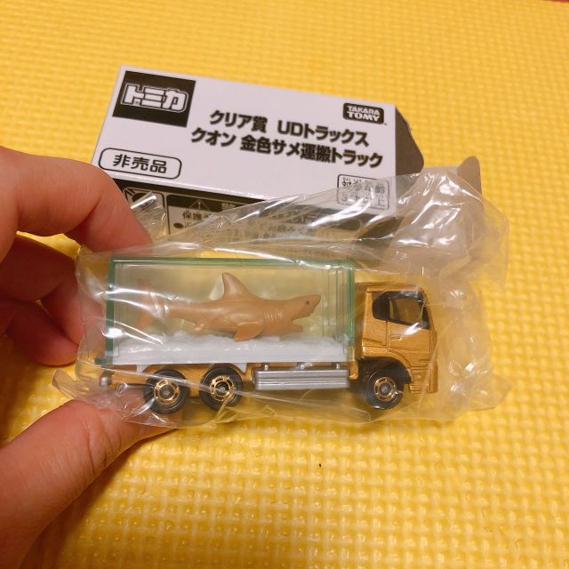 ◇在庫限り◇ トミカ 金色サメ運搬トラック fawe.org