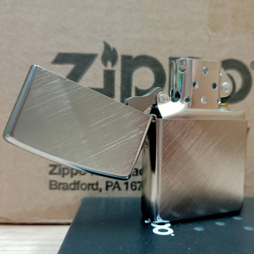 美國 Zippo 打火機 正品 鍍鉻對角線編織紋  (型號28182)