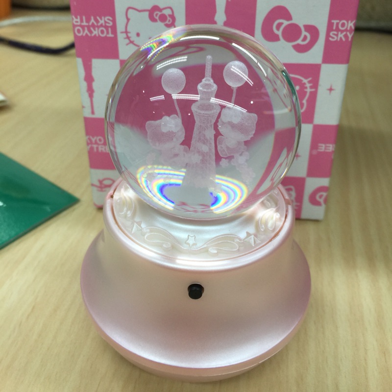 東京晴空塔塔上限定 HELLO KITTY LED 3D 水晶球發條音樂鈴