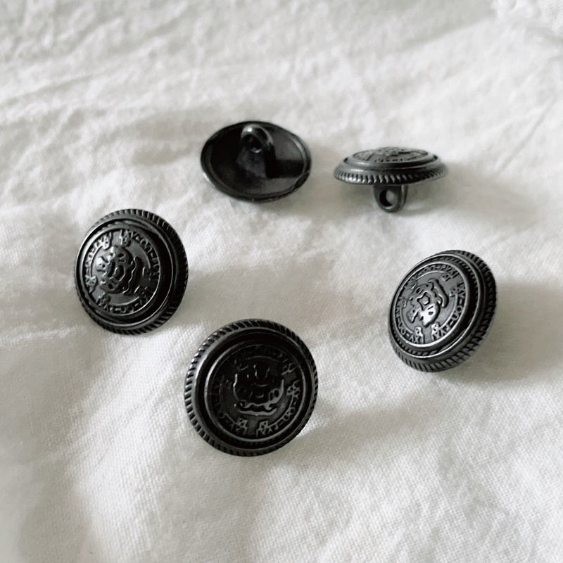 黑色 復古 學院 皇家 勳章 軍裝 徽章 金屬 雕刻 紋飾 鈕扣 釦子 大衣 外套