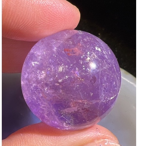 天然巴西爆彩體透紫水晶球!規格:2公分-3公分/爆財（彩）紫氣東來招貴人#石來運轉#好磁場#開智慧