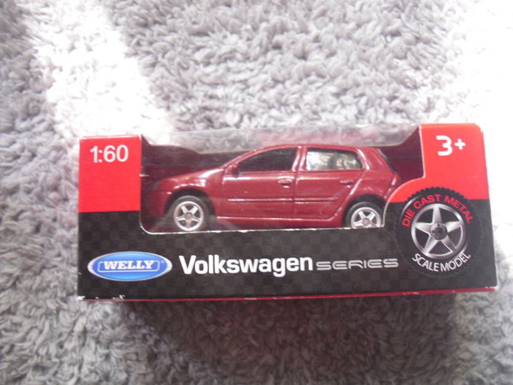 ㊣Welly 威力 合金小汽車 volkswagen series 紅色 休旅車 模型車 1:60