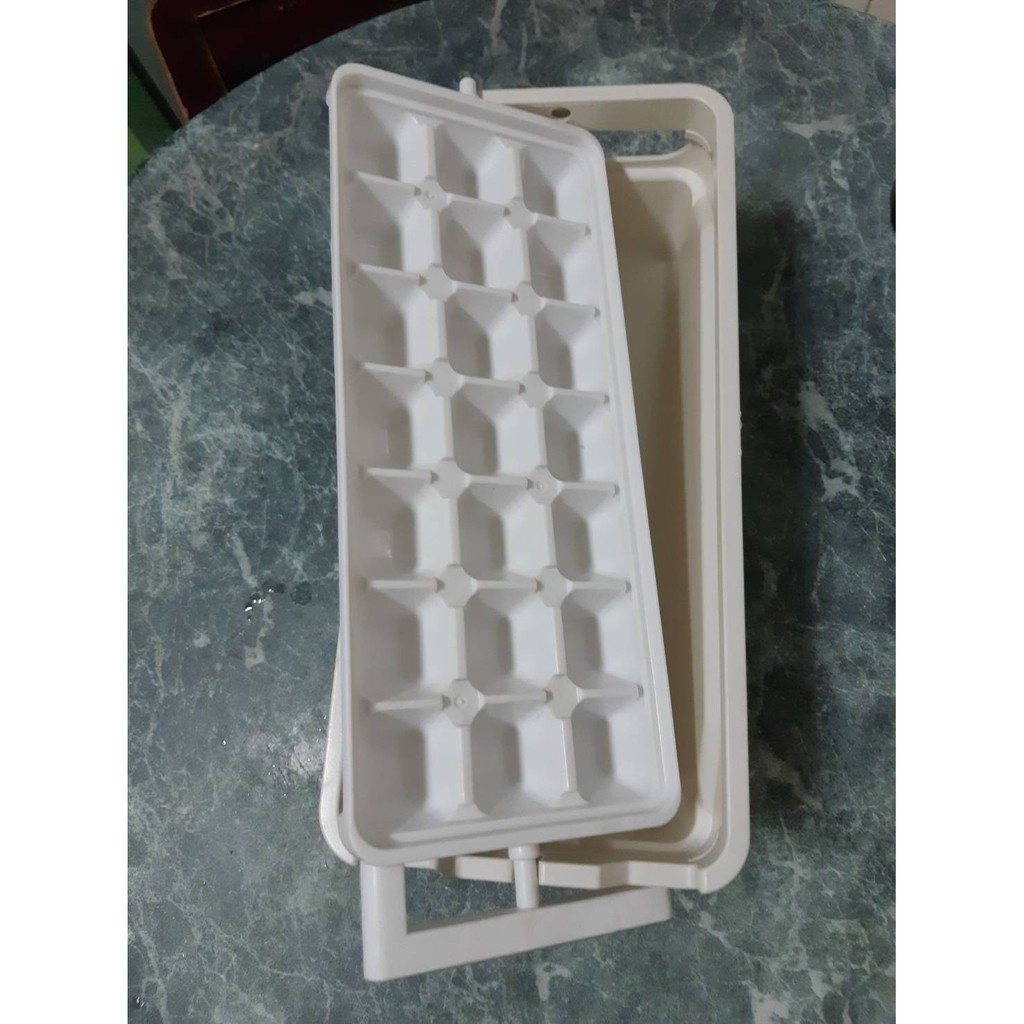 二手 製冰盒組 活動製冰盒組 旋轉製冰盒 不限冰箱廠牌都適用 21顆 扭轉製冰盒