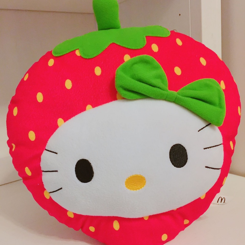 【二手】麥當勞草莓kitty抱枕