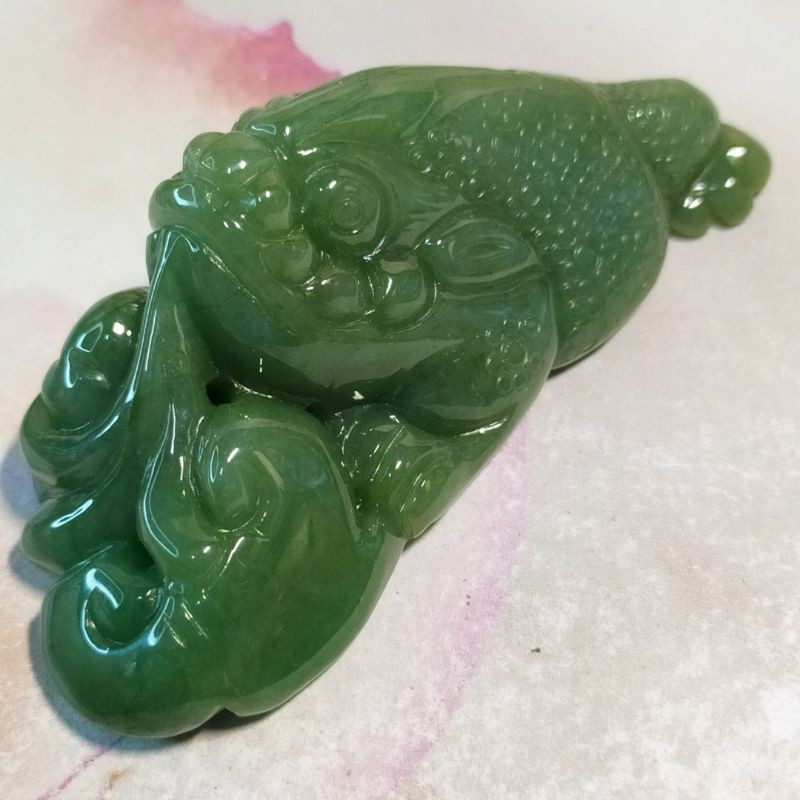 🐸招財神獸🐸天然緬甸玉A貨翡翠-油綠 精雕 三腳金蟾 小擺件 現貨實拍優惠特價【92jade 遇見善緣】