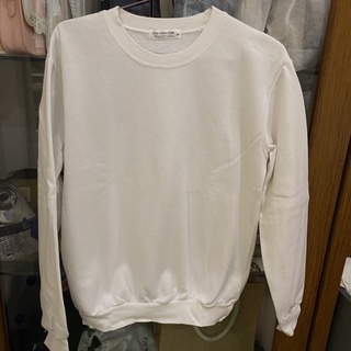 嫩粉色T-shirt和純白素色T-shirt