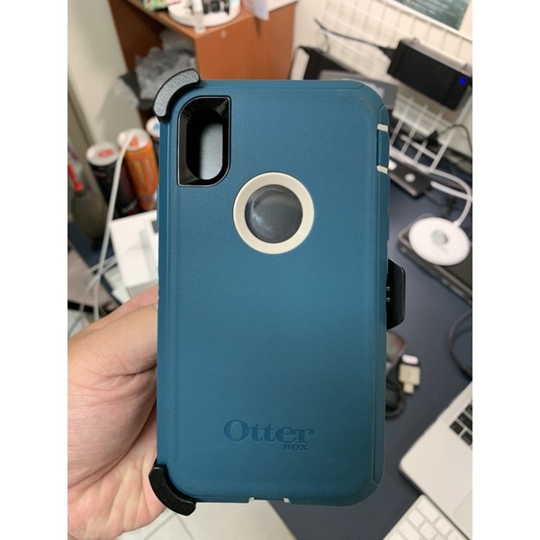 OtterBox Defender iPhone XR