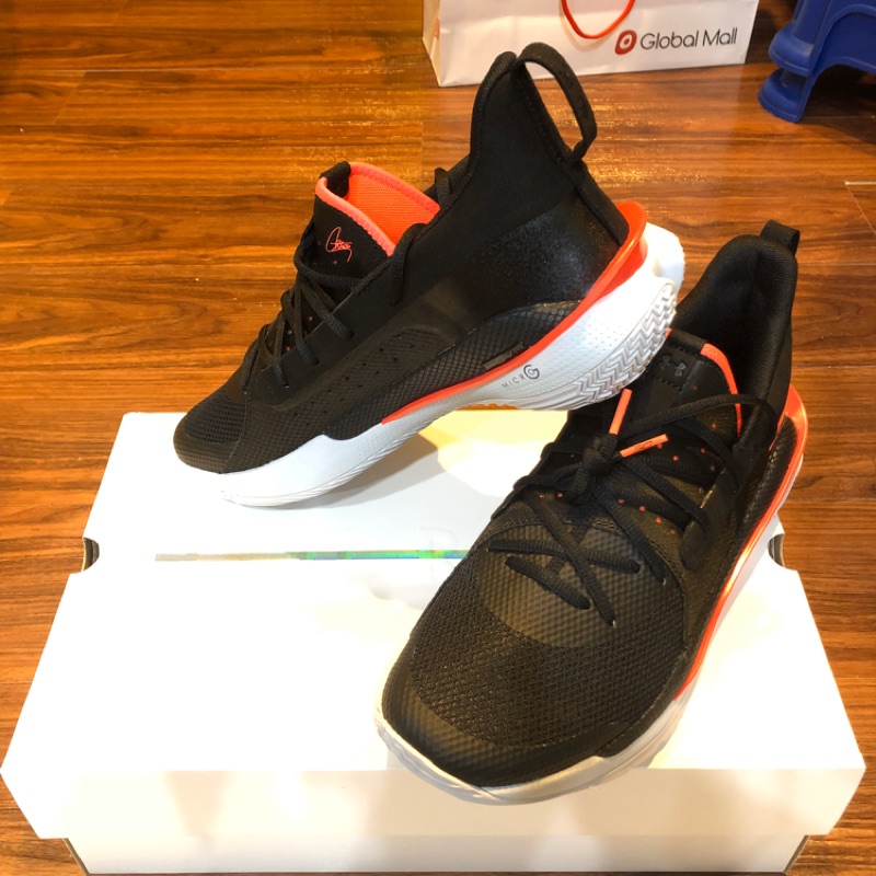 Curry7，95成僅著用3次，us10.5