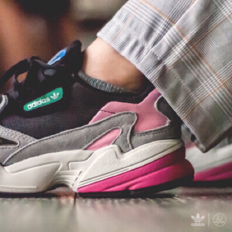 adidas falcon og