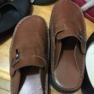 男生 棕 皮 拖鞋 褲管遮住可以假裝是皮鞋 9號
