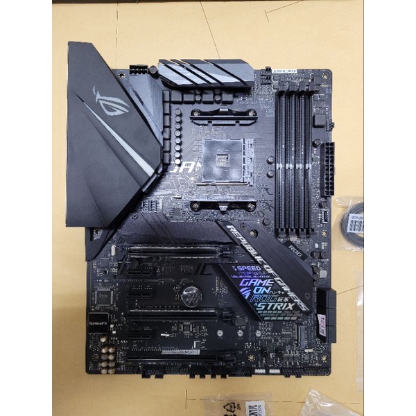 華碩 ASUS ROG STRIX X470-F GAMING 主機板