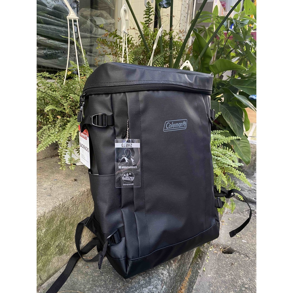 {The PAST} 台北門市 Coleman 25L B4 SHIELD 25 硬挺 防水 後背包 現貨