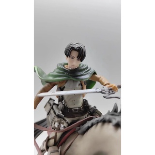出清【進擊的巨人】 利威爾·阿克曼 兵長 騎馬 場景 模型 盒裝 18cm