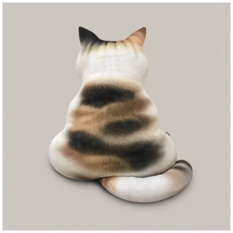 現貨在台🇹🇼過份可愛❤️ 新款 3d印花仿真 不想理你貓咪背影靠枕 抱枕 靠墊(三花貓款)毛絨玩具公仔 娃娃 禮物