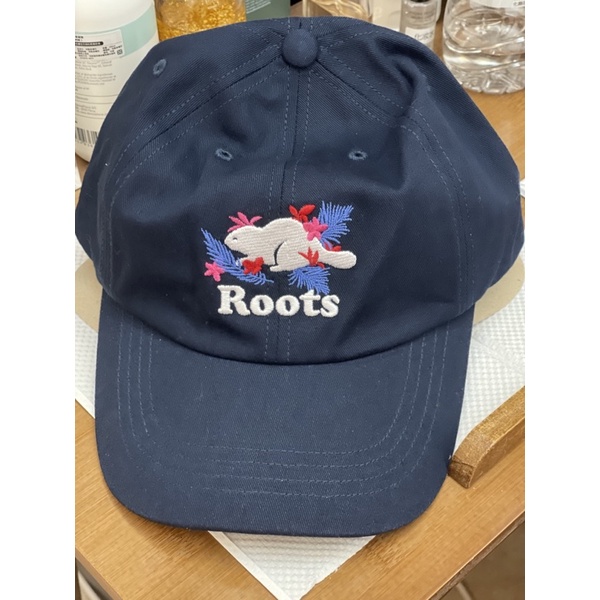 221129調降100全新-ROOTS-深藍帽子（照片有偏亮實際深）