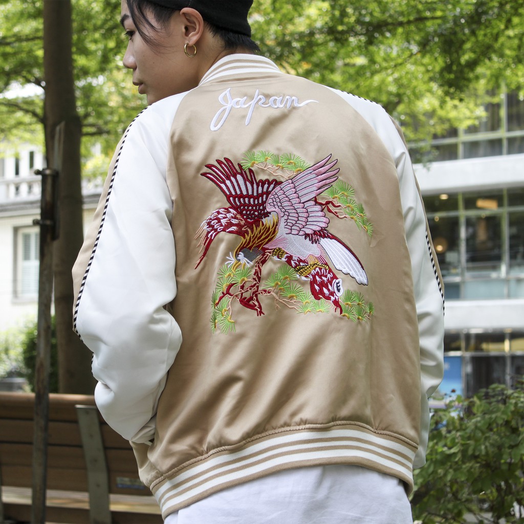 B'mo-橫須賀 立體刺繡圖騰 緞面外套