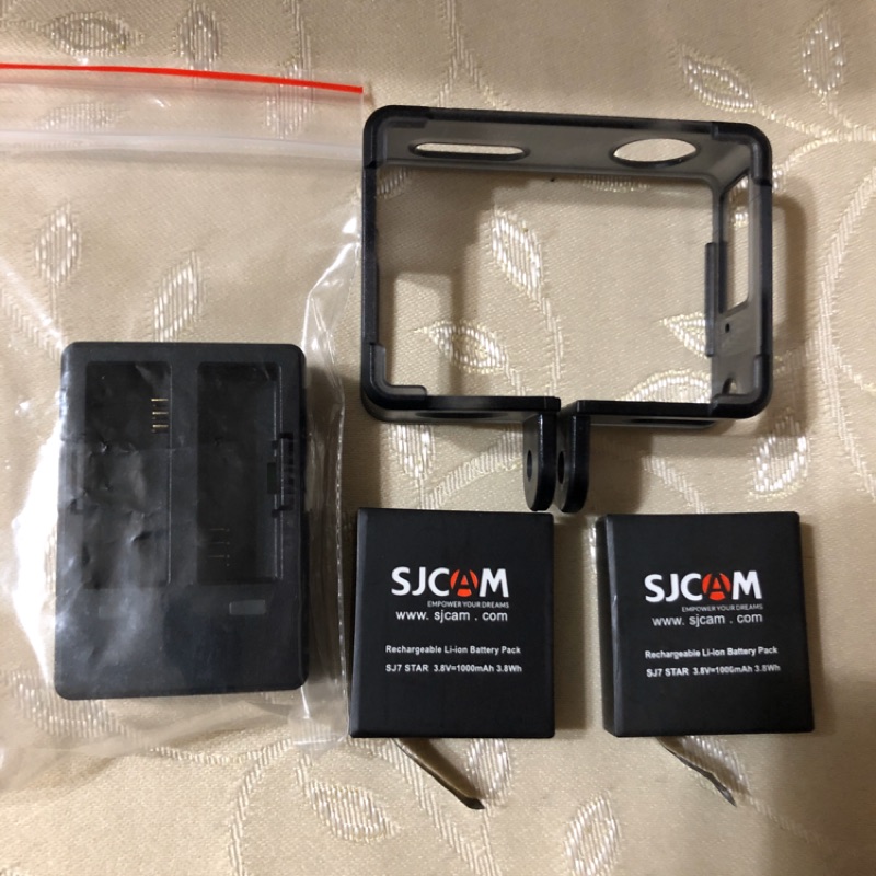 SJCAM SJ7 原廠電池&amp;雙座充&amp;外框&amp;遙控手錶&amp;防水殼邊充邊錄殼