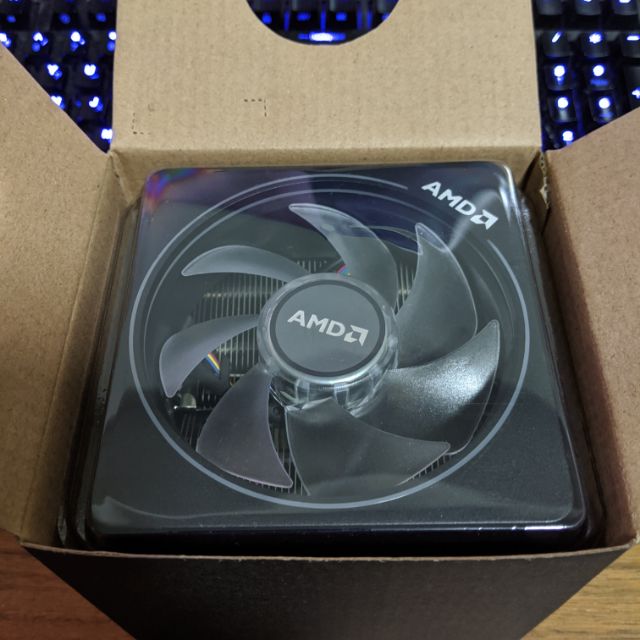 AMD Wraith Prism with RGB LED / 超微原廠CPU散熱風扇