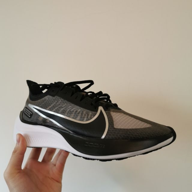 Nike Zoom Gravity 女款跑鞋