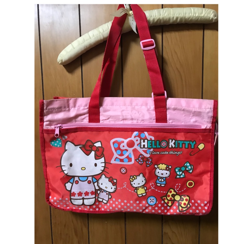Hello Kitty包包 凱蒂貓多功能包包 媽咪包 三麗鷗手提包 可調長短單肩包 旅遊包，　40*27*10公分大書包