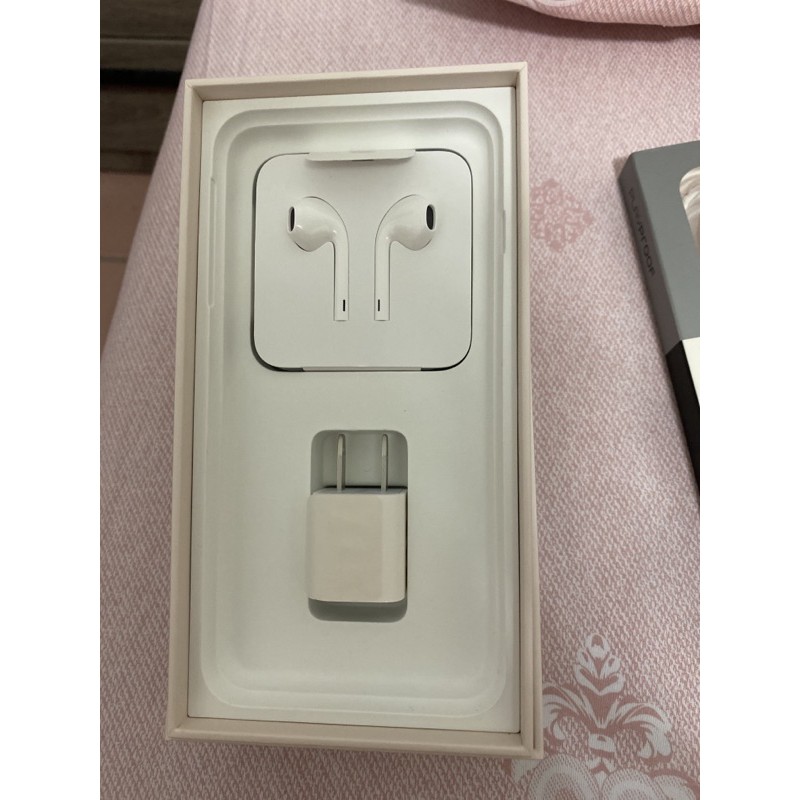 iphone8原廠盒裝+犀牛盾保護殼組