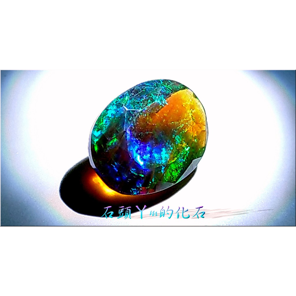 石頭ㄚm的化石 非洲寶石天然無燒 遊彩艷麗 祖母綠幻彩極美閃耀 1 4ct 黑蛋白石 刻面裸石特價3500元 蝦皮購物