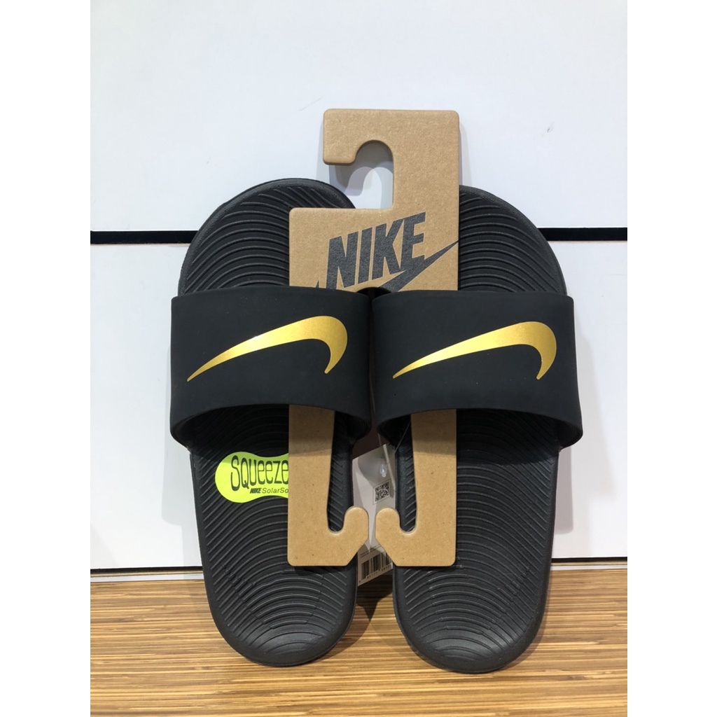 Nike - Kawa Slide 大童款 拖鞋 室內外 防水 止滑 輕量 黑金色819352-003