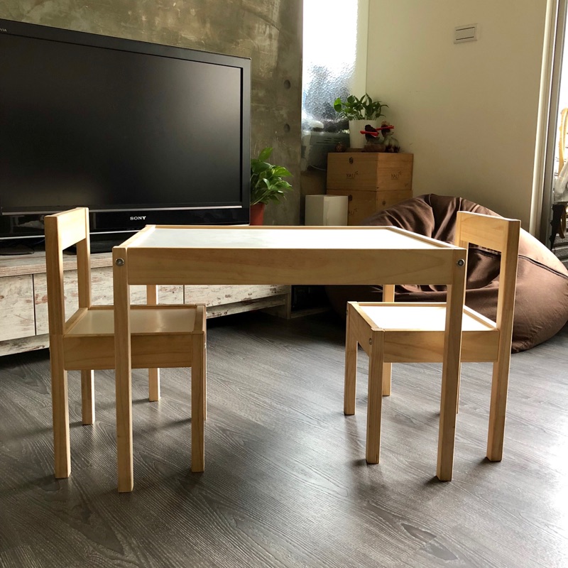 二手 Ikea Latt 白色松木兒童一桌二椅 兒童桌椅 遊戲桌 蝦皮購物
