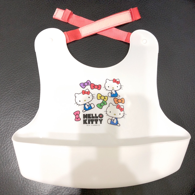 三麗鷗 Hello kitty 吃飯圍兜 乾淨無污 九成新