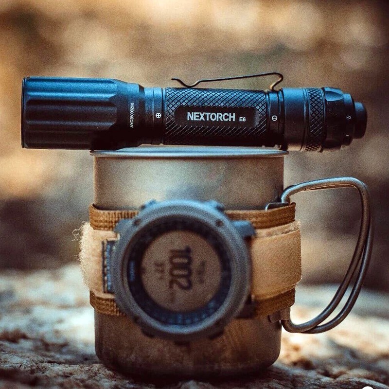 【軍警＆露營裝備專賣】Nextorch E6專業戶外手電筒～～300米遠射╳一鍵極亮╳尾蓋雙開關設計