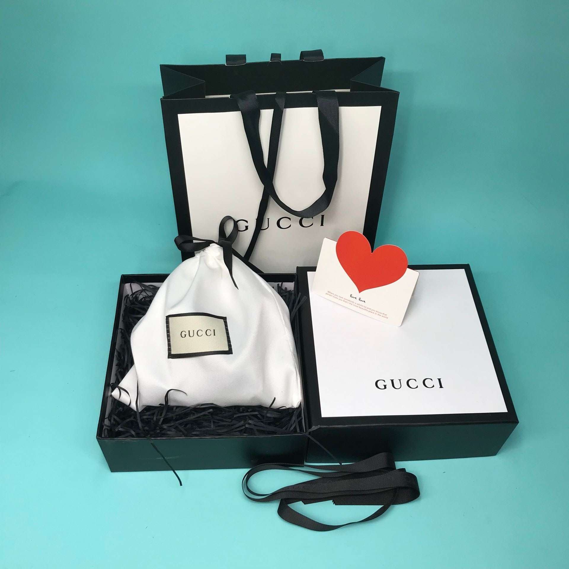 Gucci古馳紙袋香水袋子衣服圍巾絲巾盒錢包皮帶盒包裝禮品手提袋 蝦皮購物