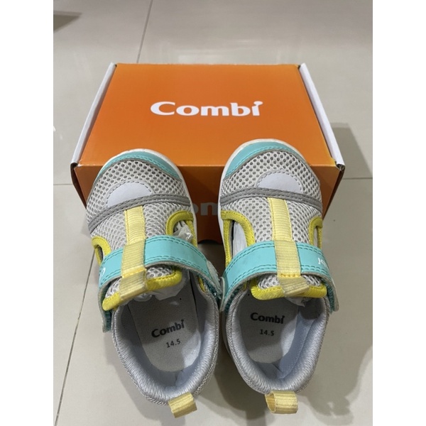 Combi 成長機能涼鞋14.5