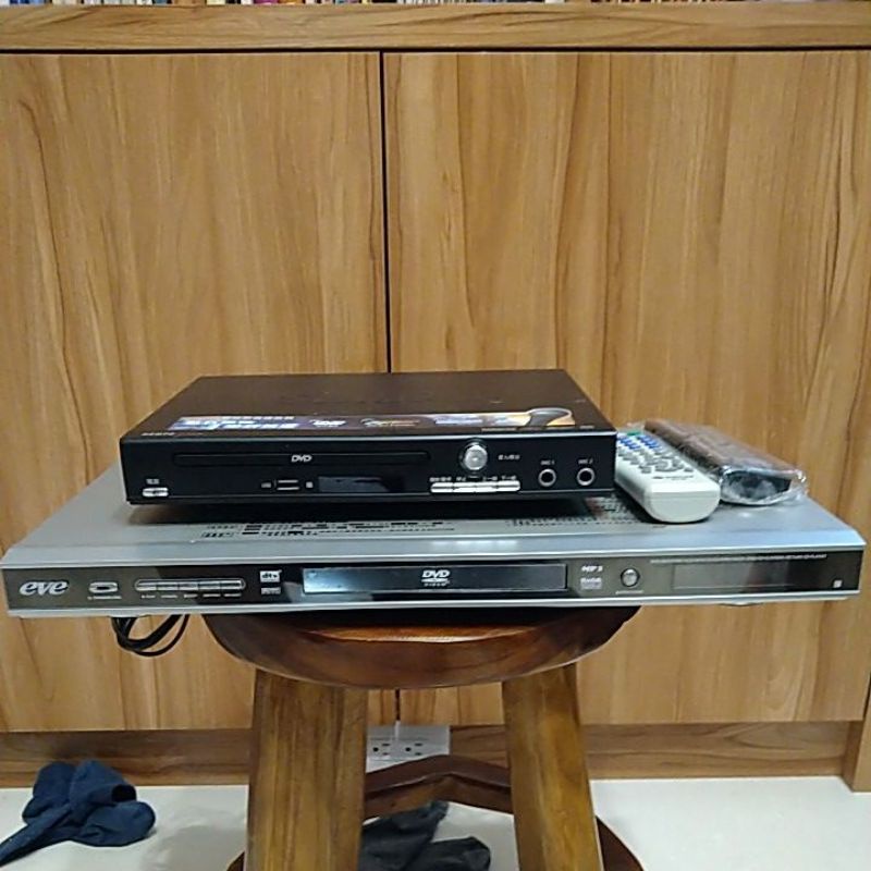 2台輕故障DVD播放機(品牌SAMPO/eve)每台150