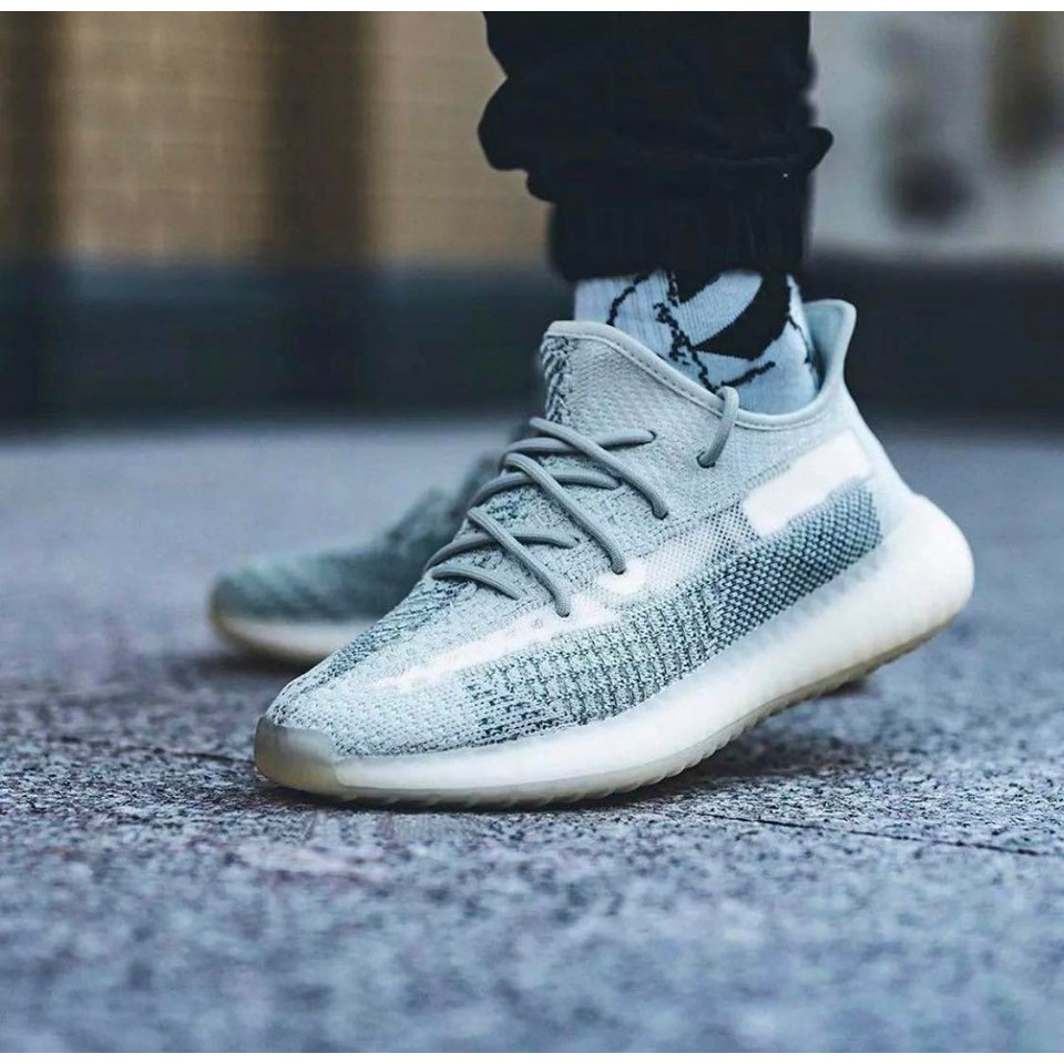 yeezy 350 boost v2 cloud white