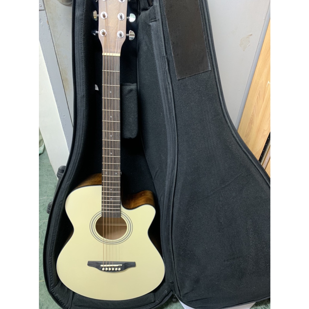 [九成新] 新手吉他 SAISON 40吋民謠吉他可議價