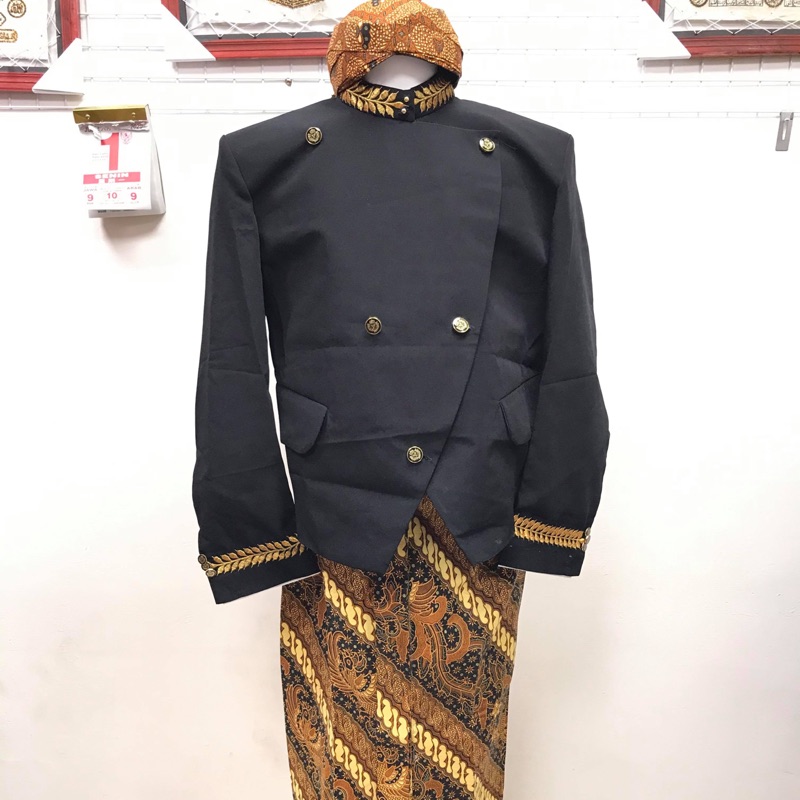印尼爪哇宮廷傳統服飾Beskap（男）