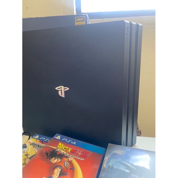 PS4 PRO 1TB CUH-7218B版本遊戲主機